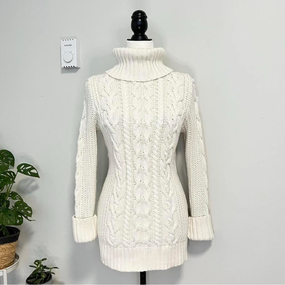 GAP White Cable Knit Turtleneck Sweater